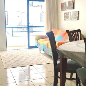 Agradavel Apto De 2 Quartos, 2 Banheiros, Sacada Com Churrasqueira, Garagem Privativa Em Apartamento Balneário Camboriú