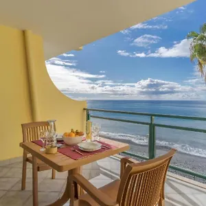 Tranquil Beachside - Atlantic Gardens Apartamento
